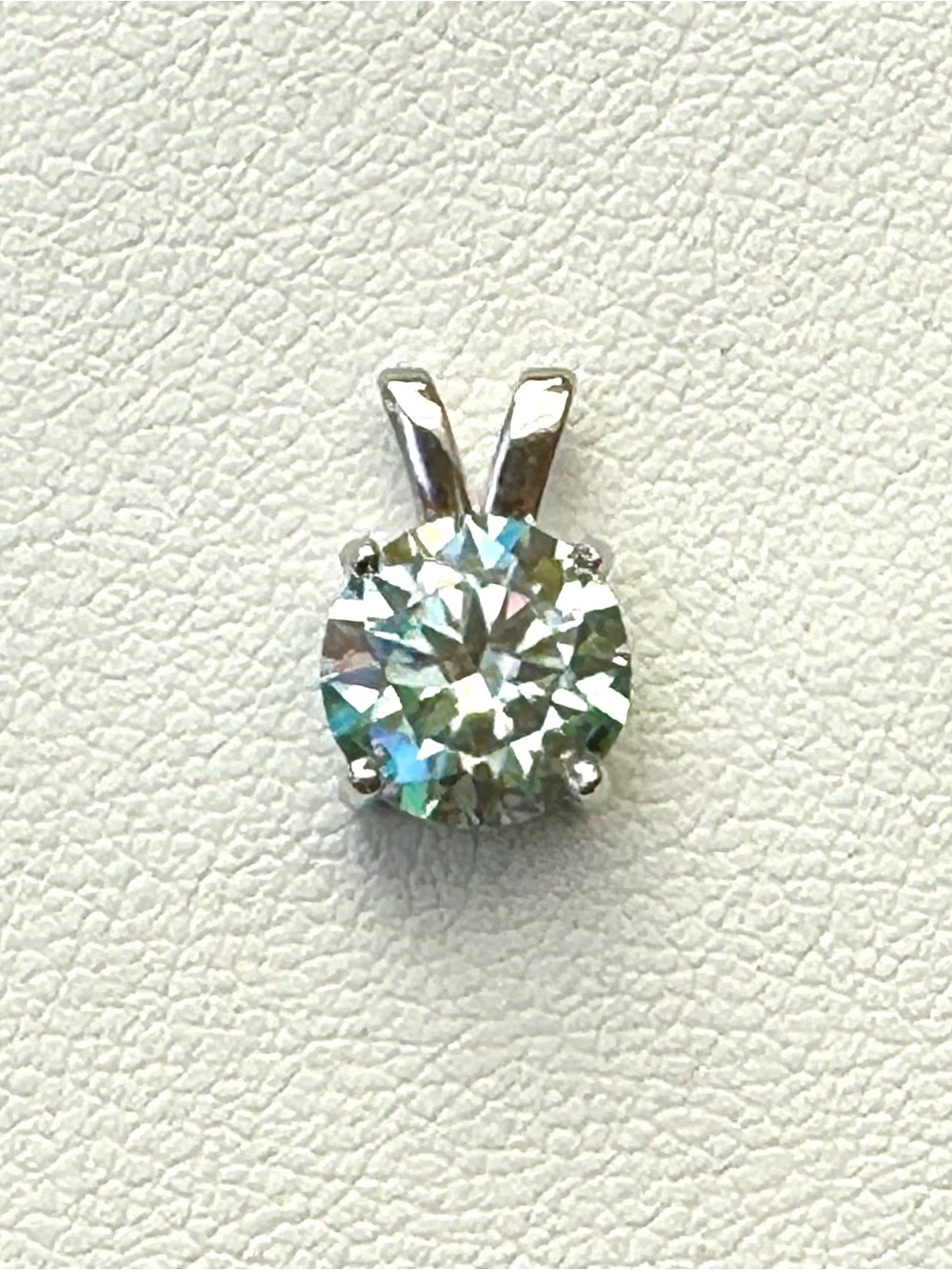2 Ct Green Moissanite Pendant, Sterling Silver, BRAND NEW